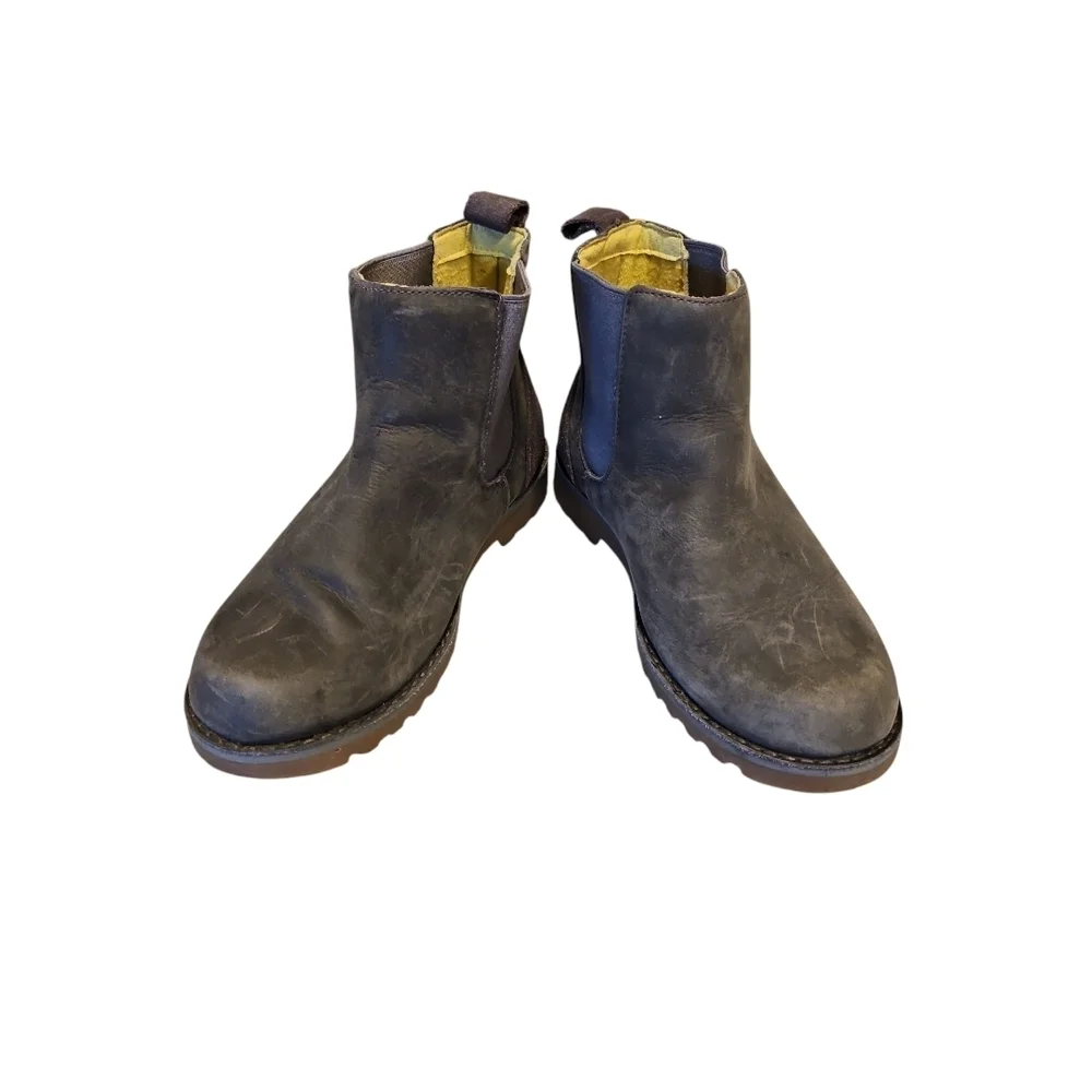 UGG Gray Boots w/shearling